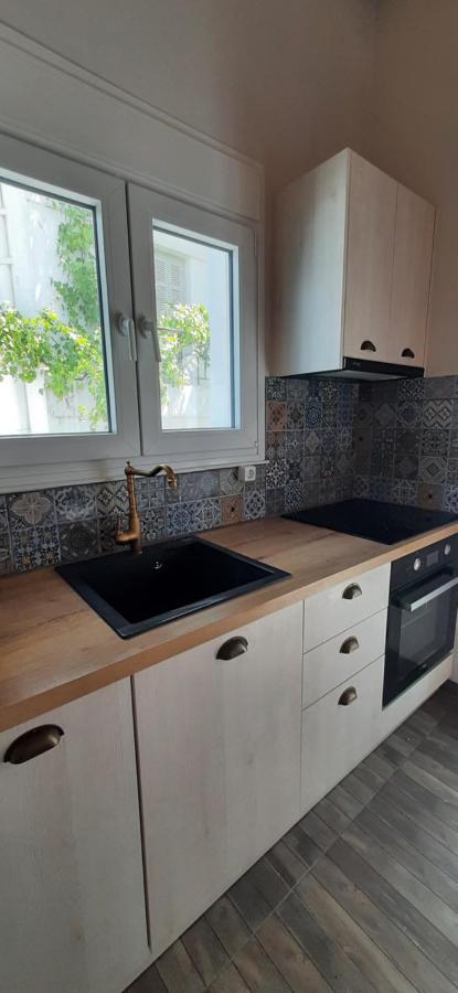 Central Apartment Патитири Экстерьер фото